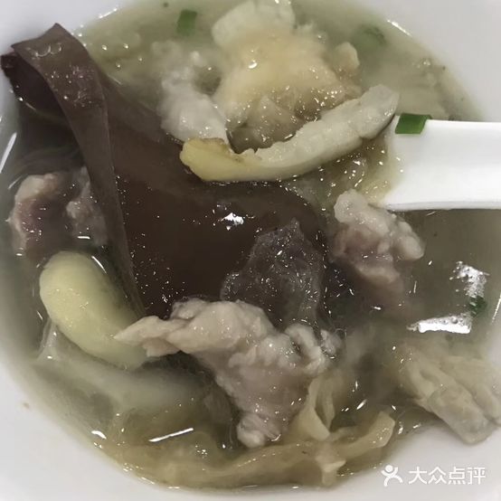 卢六川汤肉(南方花园店)