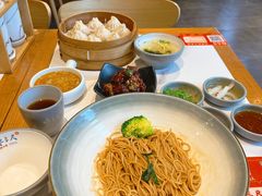 -馋三尺蟹粉小笼(人民广场店)