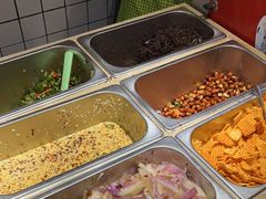 自助取餐区-三兄弟高炉烧饼