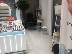 -沫芮眼镜·蔡司·依视路·尼康明月(环创店)