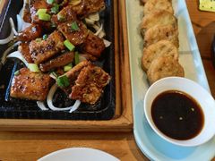 -莲餐厅·湖北菜·潜江小龙虾店(愚园路店)