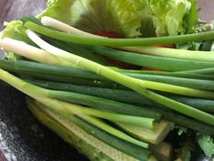 田园时蔬蘸酱-Local泰莲庭(虹鳟鱼店)