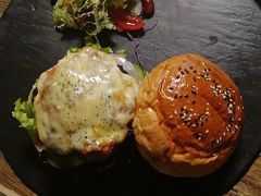 -HIGH FIVE哈福手工汉堡(桂林路店)