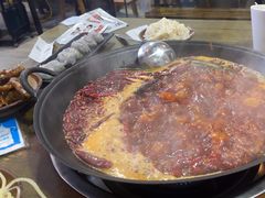-黄潇洒老火锅(九眼桥宏济巷店)