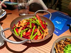黔味宫爆松板肉-山野板扎·云贵川Bistro(上海首店)