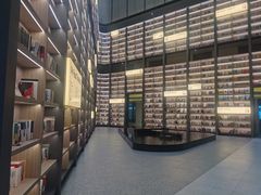 -上海虹桥中心爱琴海亚朵S酒店