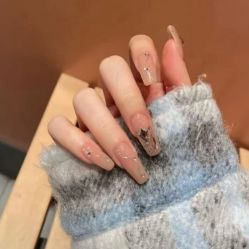 -悦指间美甲美睫