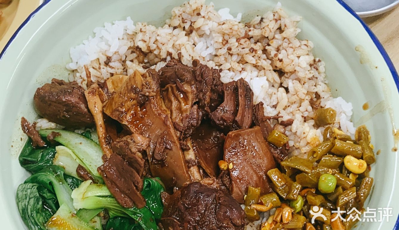 无意发现了这家沿街小店，味道超出预期！牛肉面