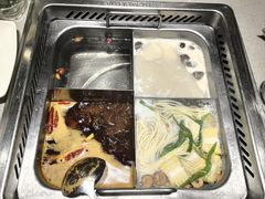 四宫格锅底-海底捞火锅(公益西桥店)