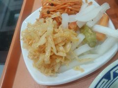 -牛一嘴·兰州牛肉面·大盘鸡(财富中心店)