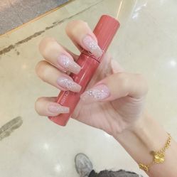 -隅日式美甲美睫專門店