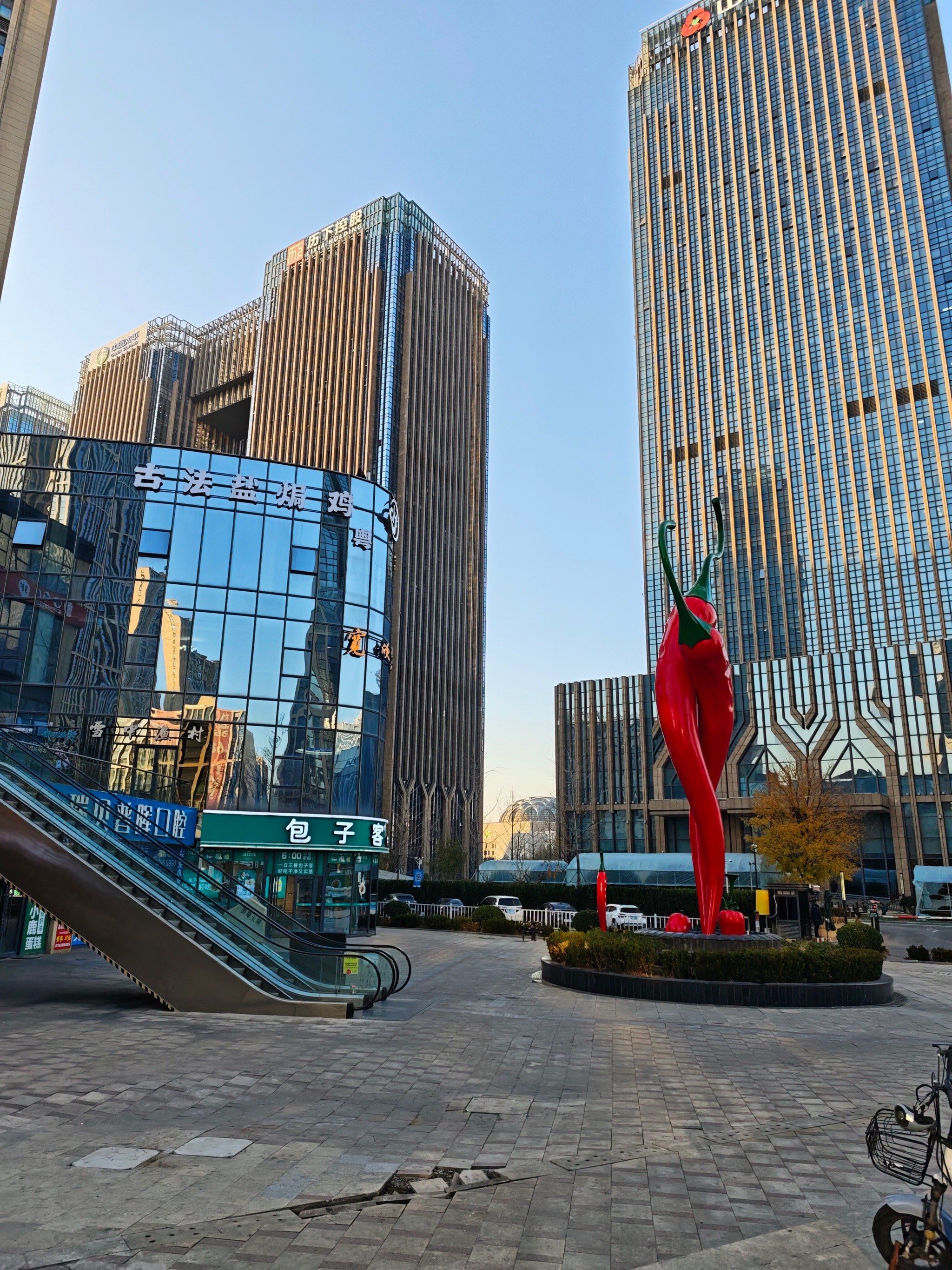 万象城南小商场