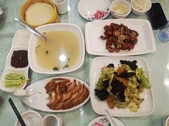 -六和聚传统烤鸭.天津菜(和平店)