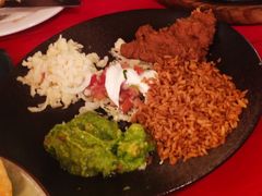 特色卷饼配酱料-Pistolera Mexican Cantina女枪手墨西哥餐厅(碧云路店)