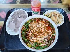 -陇上全荟兰州传统牛肉面(延吉路店)