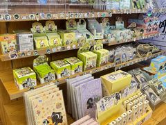 -新华书店(泉城路店)