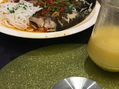 -河畔春天时尚餐厅