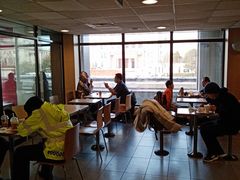 大堂-麦当劳(军博店)