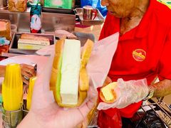 -詹爷爷乌节路街头冰淇淋
