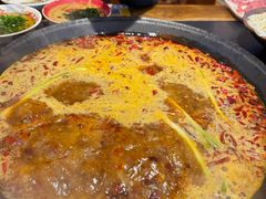 -沸炉重庆老火锅(军事博物馆店)