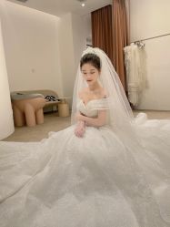 -派丽莫Pellimo原创设计婚纱品牌