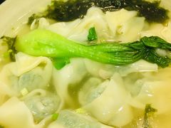 素馅馄饨-玖鲜小笼(中山广场店)