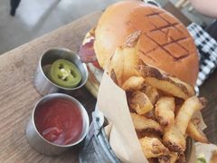 -ROAST coffee & eatery