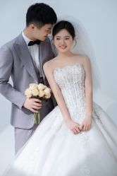 -雪中彩影婚纱摄影·微光艺术中心