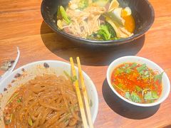 -万记麻辣烫国展总店