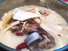 经典骨头锅-三人行骨头王火锅(长寿店)