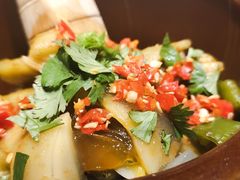 尖椒擂茄子-老滇山寨•云南特色菜•地方菜•民族风情歌舞表演(金碧店)