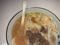 二十二年经典牛肉米粉-鑫花溪牛肉米粉(凤凰街创始总店)