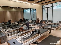 -乐刻瑜伽·普拉提·小瑜荚YogaPod(滨江银泰店)