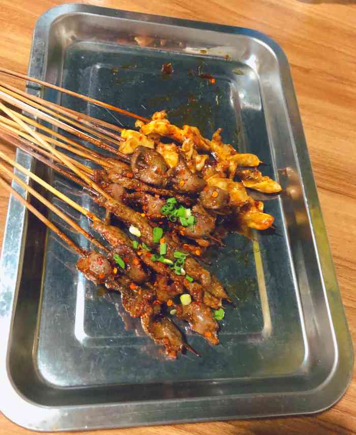 峨边惹惹烧烤(宝马街店)-"当地人的小烧烤,啤酒91脏腰小烧烤夜宵.