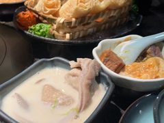 -湊湊火锅·茶憩(新中关购物中心店)