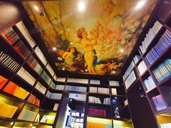 -钟书阁(松江泰晤士小镇店)