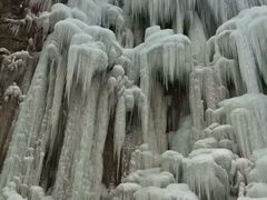 -大平台龙居瀑布旅游区