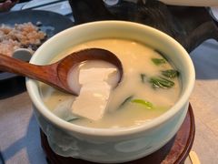 西洋菜煲生鱼骨头汤-吴越荣记苏州菜·松鼠桂鱼(月光码头店)