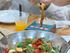 干锅肥肠-湘鲜小灶·湖南土菜馆(龙华店)