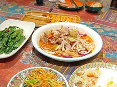 -乡村馕坑肉·烧烤·新疆菜·本地人更爱吃(阿勒泰首店)
