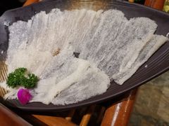 -老牌坊云南鱼豆花火锅(爱建店)