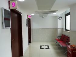 隔壁诊室门口-复旦大学附属妇产科医院(黄浦院区)