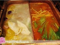 -老牌坊云南鱼豆花火锅(嵩山店)