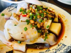 米豆腐拼卷粉-阿婉贵州苗家酸汤鱼(梅林店)