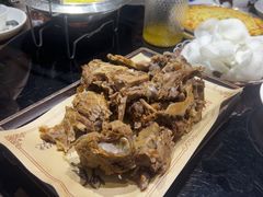 都统府熏排骨-东口码头·烧鸽子·鱼头泡饼·地方菜(金鹰悦城店)