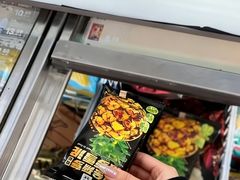 -全家便利店(愚园店)