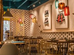 大堂-云海肴·汽锅鸡·云南菜(天山百盛优客店)