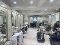 -妃格美发沙龙·烫发·染发