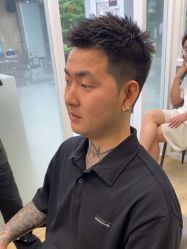 -首脑美发沙龙