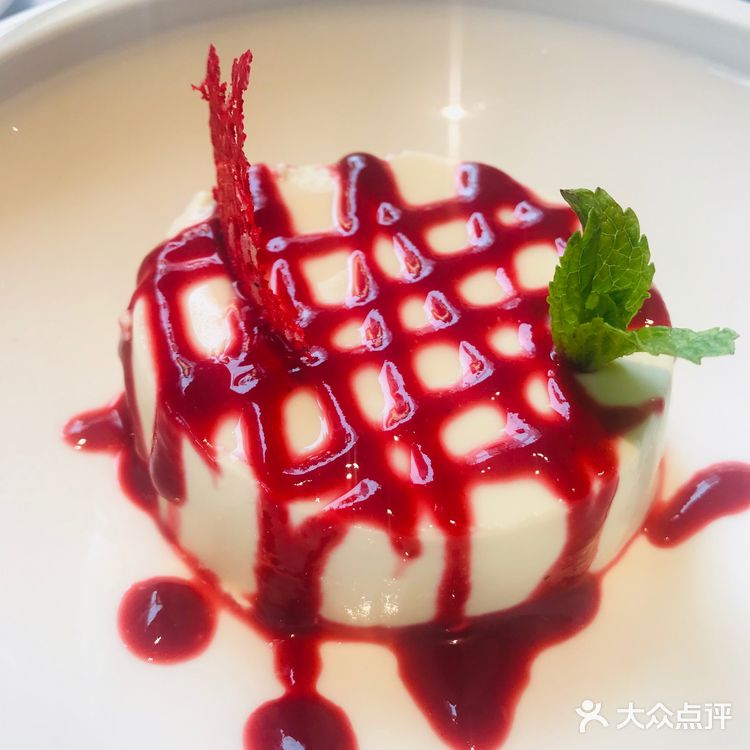 非常棒的一家西餐厅。完全是颜值和美味并存的完美诠释。